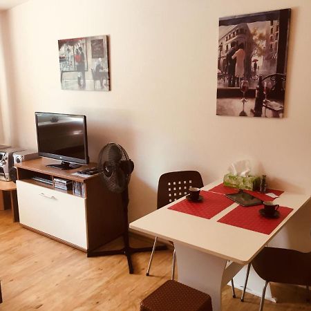 شقة Apartman Na Pohodu 25 ليبنو ناد فلتافو المظهر الخارجي الصورة